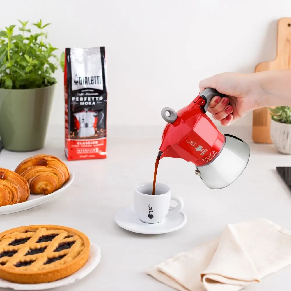 Bialetti İndüksiyon Mokapot Kırmızı (6 cup) Bialetti İndüksiyon Mokapot Kırmızı (6 cup)