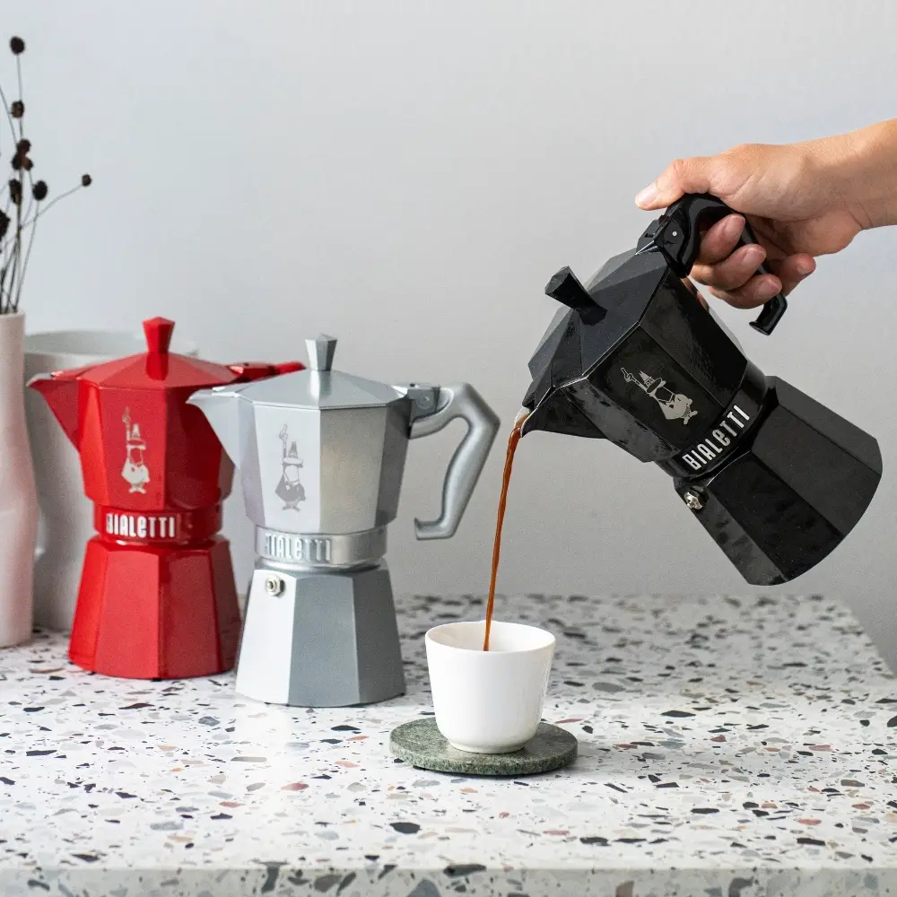 Bialetti Moka Express Excl. Kırmızı 6 Cup Bialetti Moka Express Excl. Kırmızı 6 Cup